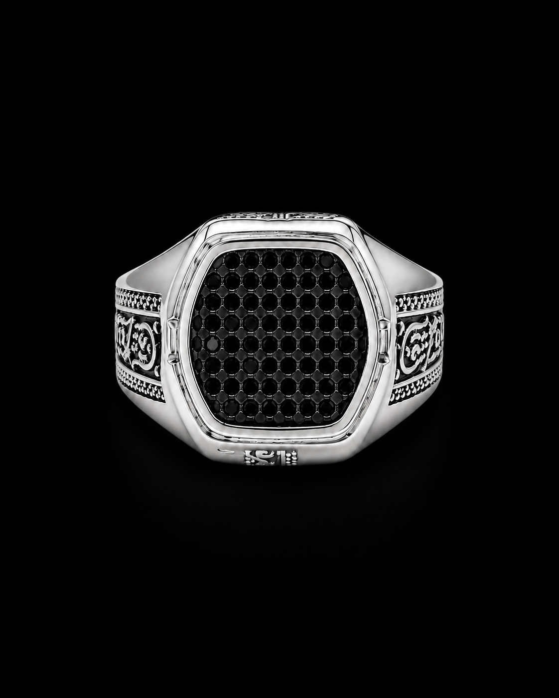 Qurtaba Noir Ring